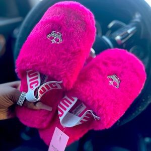 Juicy couture slippers